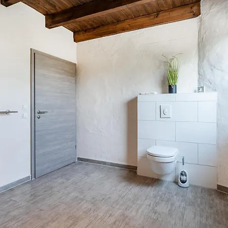 Nr 3 Goldmoor Apartment *