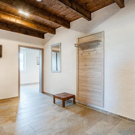 Nr 3 Goldmoor Apartment *