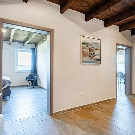Nr 3 Goldmoor Apartment *